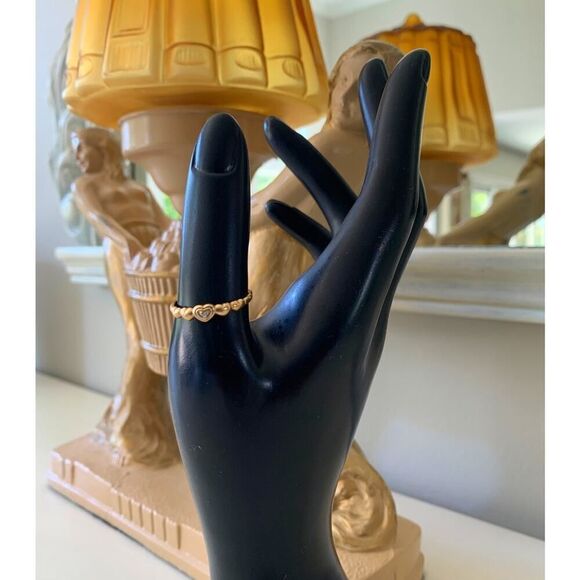 Elegant Gold Heart Ring - Picture 1 of 4